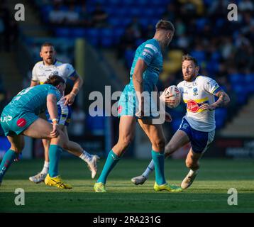 Warrington, Cheshire, England, 29. Juni 2023. Warringtons Daryl Clark spielt mit dem Ball, während Warrington Wolves V Leeds Rhinos im Halliwell Jones Stadium, der Betfred Super League, Warrington (Kreditbild: ©Cody Froggatt/Alamy Live News) Stockfoto