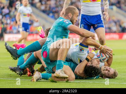 Warrington, Cheshire, England, 29. Juni 2023. Joe Philbin von Warrington bekämpfte sich während der Warrington Wolves V Leeds Rhinos im Halliwell Jones Stadium, der Betfred Super League, Warrington (Kreditbild: ©Cody Froggatt/Alamy Live News) Stockfoto