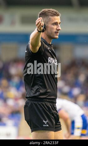 Warrington, Cheshire, England, 29. Juni 2023. Schiedsrichter Chris Kendall während Warrington Wolves V Leeds Rhinos im Halliwell Jones Stadium, der Betfred Super League, Warrington (Bild: ©Cody Froggatt/Alamy Live News) Stockfoto