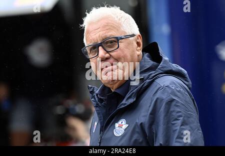 Bilbao, Dänemark. 30. Juni 2023. Patrick Lefevere, CEO von Soudal Quick-Step, zeigte sich am Freitag, den 30. Juni 2023 in Bilbao, Spanien, während eines Trainings für die 110. Ausgabe des Radrennens Tour de France. Die diesjährige Tour de France findet vom 01. Bis 23. Juli 2023 statt und beginnt mit drei Etappen in Spanien. BELGA PHOTO DIRK WAEM Credit: Belga News Agency/Alamy Live News Stockfoto