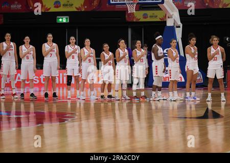 The Quaycenter, Sydney Olympic Park, Sydney, NSW, Australien: 30. Juni 2023; FIBA Womens Asia Cup 2023, Libanon gegen Chinesisch-Taipeh; libanesische Spieler stehen für ihre Landeshymne Stockfoto