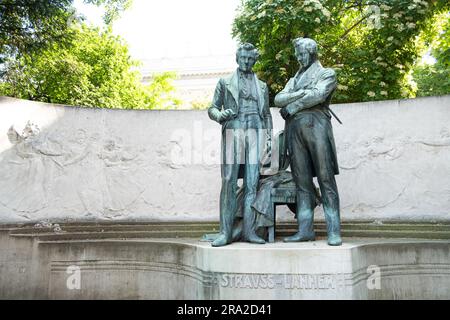 Denkmal Strauss und Lanner im Rathauspark in Wien. Stockfoto