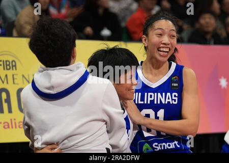 30. Juni 2023; Quaycenter, Sydney Olympic Park, Sydney, NSW, Australien: FIBA Womens Asia Cup 2023, Neuseeland gegen die Philippinen; philippinische Spieler feiern ihre Punkte Stockfoto