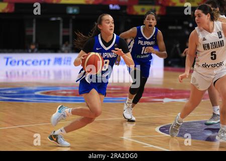 30. Juni 2023; Quaycenter, Sydney Olympic Park, Sydney, NSW, Australien: FIBA Womens Asia Cup 2023, Neuseeland gegen die Philippinen; Louna Ozar von den Philippinen läuft bis zum Anschlag Stockfoto