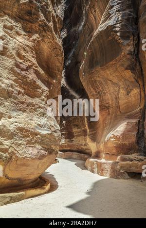 Eintritt zum Canyon von El Siq in Petra, archäologische Stätte, Jordanien Stockfoto