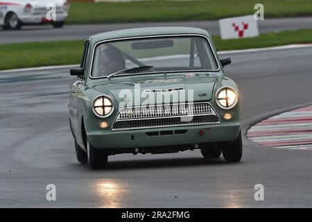 Mark Burton, Graham Pattle, Lotus Ford Cortina Mk1, HRDC Jack Sears Trophy für 1958-1966 Touring Cars, ein 45-minütiges Rennen mit der Option sec Stockfoto