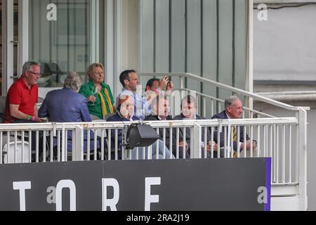 Spurs neuer Manager – Ange Postecoglou sieht das Spiel während der LV= Insurance Ashes Test Series Second Test Day 3 England gegen Australien bei Lords, London, Großbritannien, 30. Juni 2023 (Foto von Mark Cosgrove/News Images) Stockfoto