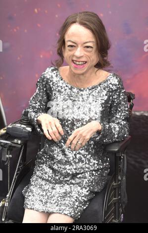 28. Juni 2023 Liz Carr bei der britischen Premiere von Netflix "The Witcher" Staffel 3, London. Sue Andrews/Alamy. Stockfoto