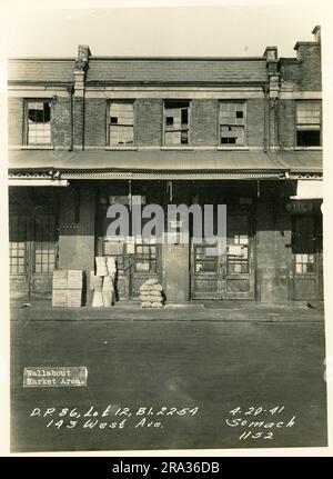 Foto: Wallabout Market, D.P. 86, Los 12, Bl. 2254, 143 West Ave. StoreVorderansicht von Casper Herold Sons von Negative 1152. Stockfoto