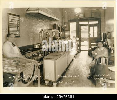 Foto des Innenraums von Los 15, Bl. 2256, 225 Mkt. Ave, Erdgeschoss von Fine's Lunch Room, D.P. 140. Stockfoto