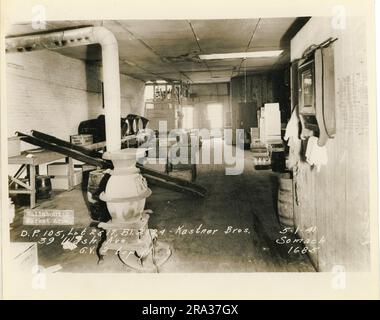 Foto des Innenraums der Lose 2 und 17, Bl. 2124, 39 Waschen. Ave, oberstes Stockwerk von Kastner Bros Stockfoto