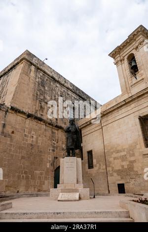 Valletta, Malta, 30. April 2023.Statue von Paul Boffa, Ministerpräsident von Malta Stockfoto