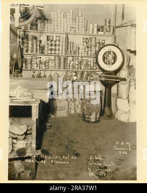Foto des Innenraums von Los 211, Bl. 2024, 1144 bis 48 Fleeman, Toledo Waage und Regale im Erdgeschoss von Sclafani. Stockfoto