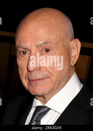 New York City, USA. 17. Dezember 2013. Alan Arkin Grodge Match' Weltpremiere - findet am 16. Dezember 2013 im Ziegfeld Theatre statt. © Steven Bergman/AFF-USA.COM Kredit: AFF/Alamy Live News Stockfoto