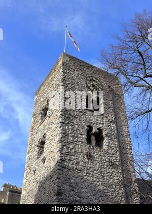 Der sächsische Turm von St. Michael am Nordtor, die aktuelle City Church und das älteste bestehende Gebäude in Oxford, England Stockfoto