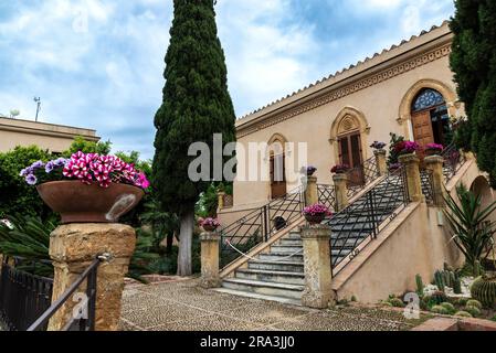 Fassade der Villa Aurea im Tal der Templi oder im Tal der Tempel, Agrigento, Sizilien, Italien Stockfoto