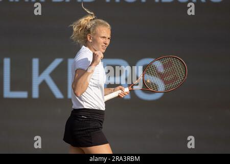 Bad Homburg, Deutschland. 30. Juni 2023. Tennis: WTA Tour, Singles, Frauen, Halbfinale. Emma Navarro (USA) - Katerina Siniakova (Tschechische Republik). Katerina Siniakova (Tschechische Republik) jubelt. Kredit: Jürgen Kessler/dpa/Alamy Live News Stockfoto