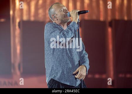 Der italienische Sänger Biagio Antonacci tritt während seines Live-Auftritts in der Grana Padano Arena in Mantua für seine Palco Centrale Tour am 11. Mai 2023 in Mantua auf. Stockfoto