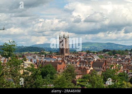 Die Stadt Ludlow in Shropshire, Großbritannien, mit St. Laurence's Church Stockfoto