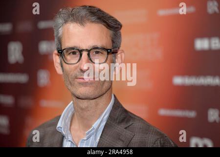 München, Deutschland. 30. Juni 2023. Björn Wilhelm, Program Director Culture am Bayerischen Rundfunk, feiert den Neuen Deutschen Filmpreis an der Hochschule für Film und Fernsehen. Kredit: Felix Hörhager/dpa/Alamy Live News Stockfoto