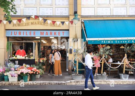 Top Touristenattraktion Covent Garden, eine lebhafte Gegend mit unabhängigen Geschäften, Restaurants und überdachten Märkten, im Zentrum von London, Großbritannien Stockfoto