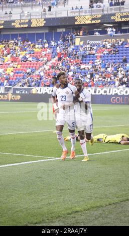 Harrison, New Jersey, USA. 30. Juni 2023. (SPO) CONCACAF Gold Cup: Fußballspiel zwischen Martinique und Kanada. 30. Juni 2023, Harison, New Jersey, USA: Fußballspiel zwischen Martinique und Panama, gültig für die 2. Runde des CONCACAF Gold Cup, in der Red Bull Arena, in Harrison, am Freitag (30) mit der Anwesenheit jubelnder Fans beider Teams. Credit: Jose Francisco/Thenews2 (Bonusbild: © Jose Francisco/TheNEWS2 via ZUMA Press Wire) NUR ZUR REDAKTIONELLEN VERWENDUNG! Nicht für den kommerziellen GEBRAUCH! Kredit: ZUMA Press, Inc./Alamy Live News Stockfoto