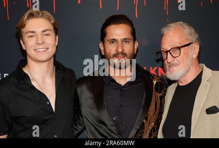 Los Angeles, Ca. 30. Juni 2023. Thomas Robie, Amit Sarin, Robert Englund bei der Los Angeles Premiere VON Natty klopft am 30. Juni 2023 bei Harmony Gold in Los Angeles, Kalifornien. Kredit: Faye Sadou/Media Punch/Alamy Live News Stockfoto