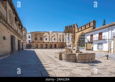 Plaza del Populo Square - Baeza, Jaen, Spanien Stockfoto