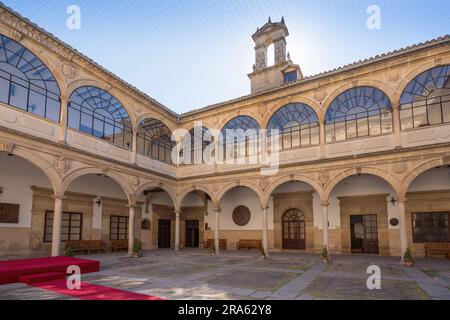 Old University Courtyard Von Baeza - Baeza, Jaen, Spanien Stockfoto