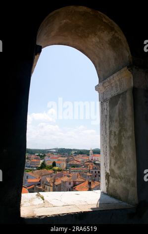 Blick auf Porec vom Kirchturm, Altstadt, Porec, Istrien, Kroatien Stockfoto