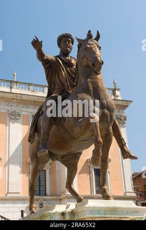 Reiterstatue von Marcus Aurelius, Piazza del Campidoglio, Kapitolshügel, Rom, Latium, Italien Stockfoto