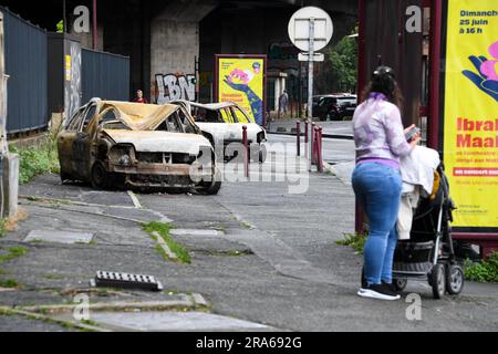 Bondy, Frankreich. 01. Juli 2023. Verletzungen während der Nacht von Freitag bis Samstag, in Bondy, nordöstliche Vororte von Paris, Frankreich, nach dem Tod von Nahel, 17, getötet durch Polizeischießen am Dienstag in Nanterre (Hauts-de-seine). 01. Juli 2023. Foto: Lionel Urman/ABACAPRESS.COM Kredit: Abaca Press/Alamy Live News Stockfoto