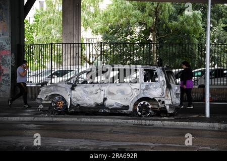 Bondy, Frankreich. 01. Juli 2023. Verletzungen während der Nacht von Freitag bis Samstag, in Bondy, nordöstliche Vororte von Paris, Frankreich, nach dem Tod von Nahel, 17, getötet durch Polizeischießen am Dienstag in Nanterre (Hauts-de-seine). 01. Juli 2023. Foto: Lionel Urman/ABACAPRESS.COM Kredit: Abaca Press/Alamy Live News Stockfoto