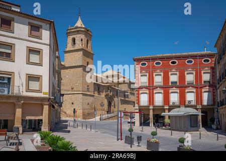 Trinity Church und Plaza Andalucia Square - Ubeda, Jaen, Spanien Stockfoto