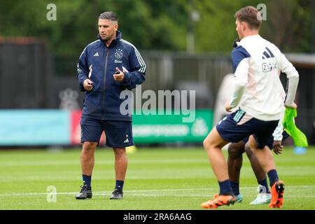 Amsterdam, Niederlande. 01. Juli 2023. AMSTERDAM, NIEDERLANDE - JULI 1: Said Bakkati of Ajax Gesten während der Vorsaison Training Session von Ajax im Sportpark de Toekomst am 1. Juli 2023 in Amsterdam, Niederlande (Foto von Patrick Goosen/Orange Pictures) Credit: Orange Pics BV/Alamy Live News Stockfoto