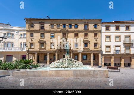 General Leopoldo Saro Marin Monument am Plaza Andalucia Square - Ubeda, Jaen, Spanien Stockfoto