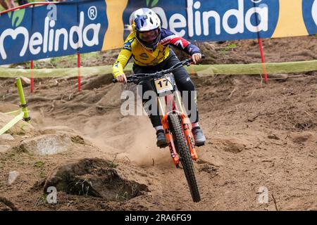 Jess Blewitt (NZL) in Aktion während des DH Elite Women Race, bei der UCI MTB Weltmeisterschaft 2023, Val di Sole Stage am 01. Juli 2023 in Val di Sole, Trient, Italien. Kredit: Live Media Publishing Group/Alamy Live News Stockfoto