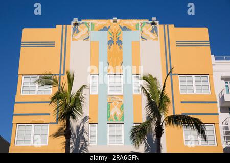 Miami Beach, Florida, USA. Farbenfrohe Art déco-Fassade, Ocean Drive, Miami Beach Architectural District, South Beach. Stockfoto