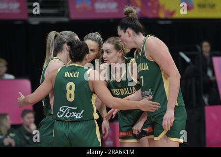 Sydney, Australien. 01. Juli 2023. Australien Basketballmannschaftsspieler während des FIBA Women's Asia Cup 2023 Division Ein Spiel zwischen China und Australien im Quay Centre. Endstand: China 74:60 Australien. Kredit: SOPA Images Limited/Alamy Live News Stockfoto