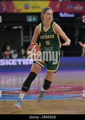 Sydney, Australien. 01. Juli 2023. Alice Kunek vom australischen Frauen-Basketballteam wurde während des FIBA Women's Asia Cup 2023 Division A-Spiels zwischen China und Australien im Quay Centre in Aktion gesehen. Endstand: China 74:60 Australien. Kredit: SOPA Images Limited/Alamy Live News Stockfoto