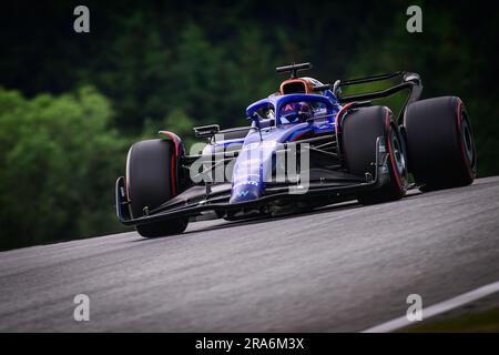 Spielberg, Österreich. 30. Juni 2023. Williams Racings thailändischer Fahrer Alexander Albon tritt während der Qualifizierung des österreichischen Grand Prix F1 am Red Bull Ring an. (Foto: Jure Makovec/SOPA Images/Sipa USA) Guthaben: SIPA USA/Alamy Live News Stockfoto