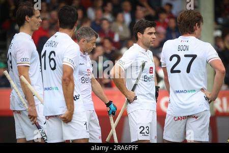 Antwerpen, Belgien. 01. Juli 2023. Belgiens Spieler sehen während eines Hockeyspiels zwischen der belgischen Nationalmannschaft Red Lions und den Niederlanden, Match 10/12 in der Gruppenphase der 2023 Men's FIH Pro League, Samstag, den 01. Juli 2023 in Antwerpen, deprimiert aus. BELGA PHOTO VIRGINIE LEFOUR Kredit: Belga News Agency/Alamy Live News Stockfoto