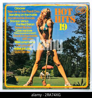 LP-Titelseite des Albums „Hot Hits 19“, das 1973 veröffentlicht wurde Stockfoto