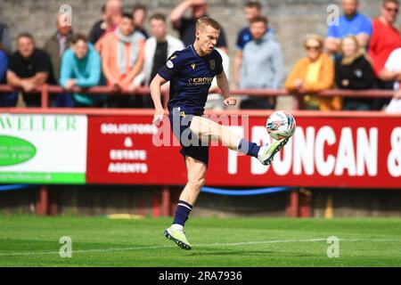 1. Juli 2023; Glebe Park, Brechin, Angus, Schottland: Scottish Pre Season Football Friendly, Brechin City versus Dundee; Scott Tiffoney von Dundee Stockfoto