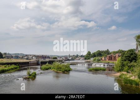 Exeter-Landschaft mit Fluss exe und Kanal. Trews Wehr. UK. Stockfoto