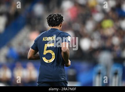 PARIS, FRANKREICH – JUNI 19: Jules Kounde aus Frankreich während des UEFA-Wettkampfs der GRUPPE B in der Qualifikationsrunde DER EURO 2024 zwischen Frankreich und Griechenland im Stade de France Stockfoto