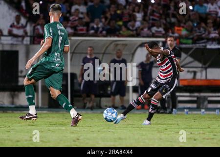 Recife, Brasilien. 01. Juli 2023. PE - RECIFE - 01/07/2023 - BRASILEIRO D 2023, SANTA CRUZ X NACIONAL DE PATOS - Lucas Silva Spieler von Santa Cruz während eines Spiels gegen Nacional de Patos im Arruda Stadion für die brasilianische Meisterschaft D 2023. Foto: Rafael Vieira/AGIF/Sipa USA Kredit: SIPA USA/Alamy Live News Stockfoto