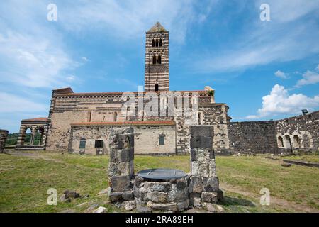 Kirche der Heiligen Dreifaltigkeit Saccargia - Sardinien - Italien Stockfoto