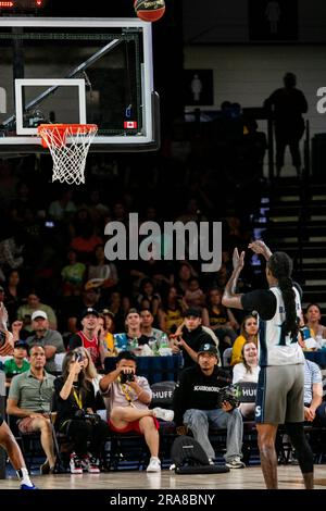 Edmonton, Kanada. 29. Juni 2023. Scarborough Shooting Stars (12) Cat Barber wirft einen Freiwurf, nachdem er in der 2023 CEBL-Action vereitelt wurde. Endstand: Scarborough Shooting Stars 91:89 Edmonton Stingers Credit: SOPA Images Limited/Alamy Live News Stockfoto