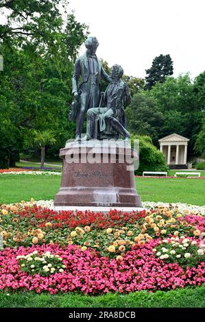 Baden, Niederösterreich, Österreich. Das Denkmal Lanner und Strauss im Kurpark in Baden Stockfoto